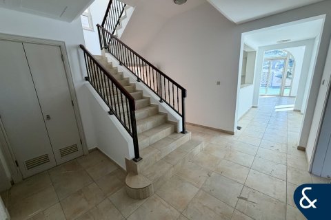 Villa in Victory Heights, Dubai Sports City, Dubai 4 bedrooms, 297 sq.m. № 79200 - photo 3