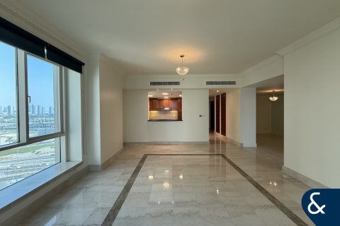 Apartment in Emaar 6 Towers, Dubai Marina, Dubai 2 bedrooms, 159 sq.m. № 79203 - photo 4