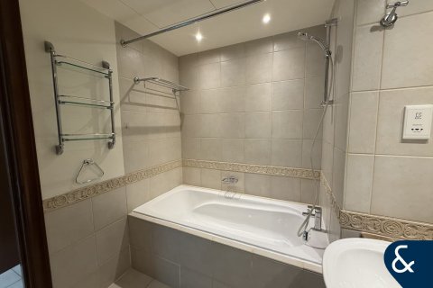 Apartment in Emaar 6 Towers, Dubai Marina, Dubai 2 bedrooms, 159 sq.m. № 79203 - photo 20