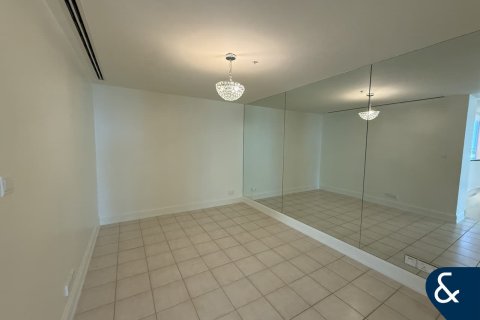 Apartment in Emaar 6 Towers, Dubai Marina, Dubai 2 bedrooms, 159 sq.m. № 79203 - photo 8