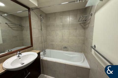 Apartment in Emaar 6 Towers, Dubai Marina, Dubai 2 bedrooms, 159 sq.m. № 79203 - photo 18