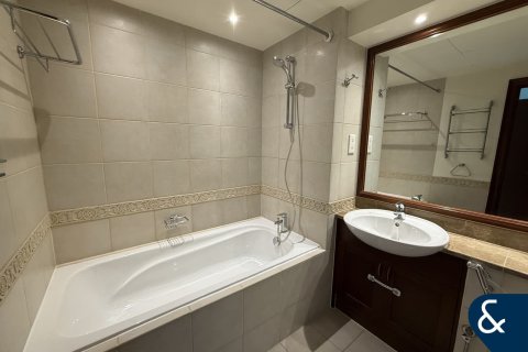 Apartment in Emaar 6 Towers, Dubai Marina, Dubai 2 bedrooms, 159 sq.m. № 79203 - photo 21