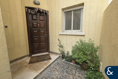 Снять в аренду виллу в Springs 10, The Springs, Дубай: 3 спальни, 255м², № 79204 - фото 13