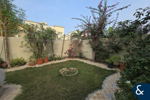 Снять в аренду виллу в Springs 10, The Springs, Дубай: 3 спальни, 255м², № 79204 - фото 4