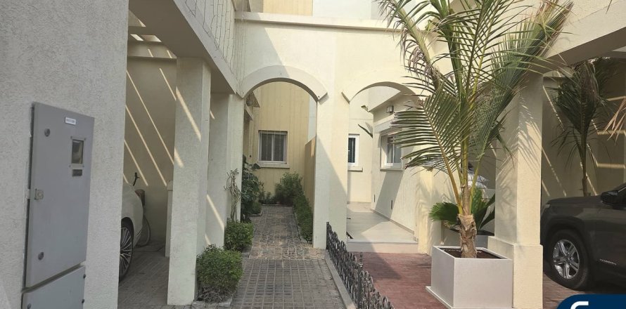 Вилла в Springs 10, The Springs, Дубай, 3 спальни, 255м², № 79204