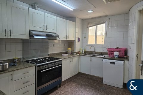 Снять в аренду виллу в Springs 10, The Springs, Дубай: 3 спальни, 255м², № 79204 - фото 3