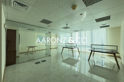 Office in Jumeirah Lake Towers, Dubai 60.9 sq.m. № 78387 - photo 6