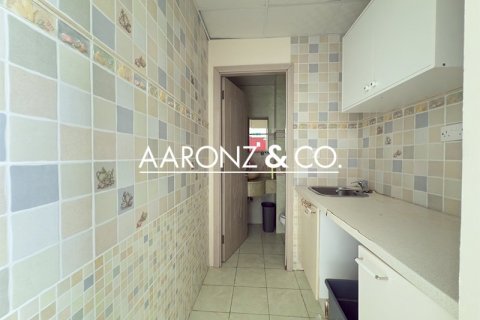 Office in Jumeirah Lake Towers, Dubai 60.9 sq.m. № 78387 - photo 12