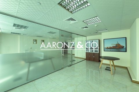 Office in Jumeirah Lake Towers, Dubai 60.9 sq.m. № 78387 - photo 7