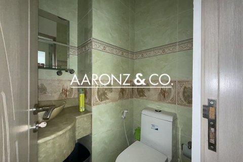 Office in Jumeirah Lake Towers, Dubai 60.9 sq.m. № 78387 - photo 10