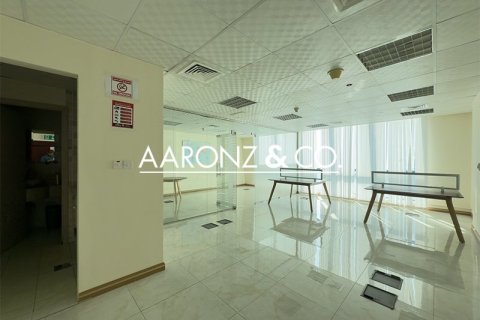 Office in Jumeirah Lake Towers, Dubai 60.9 sq.m. № 78387 - photo 8