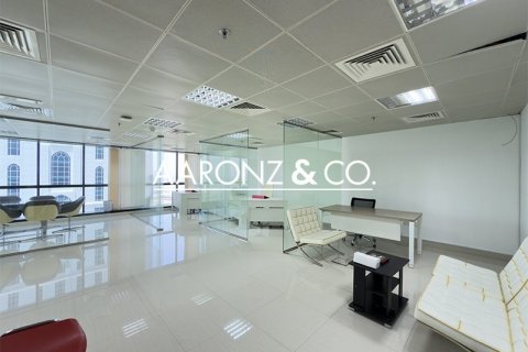 Bureau à Jumeirah Lake Towers, Dubai, 95.1 m², № 78389 - photo 9