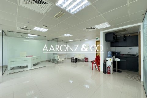 Bureau à Jumeirah Lake Towers, Dubai, 95.1 m², № 78389 - photo 1