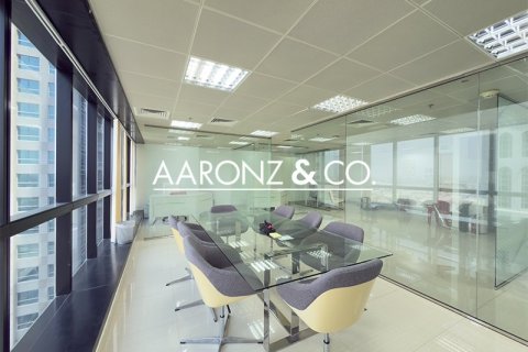Bureau à Jumeirah Lake Towers, Dubai, 95.1 m², № 78389 - photo 4