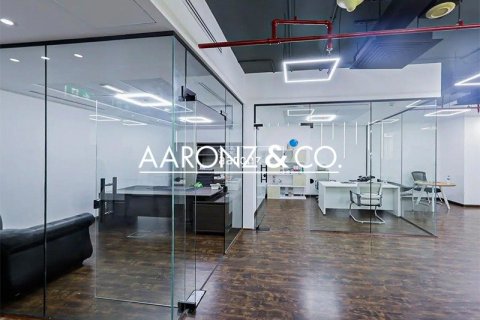 Office in Jumeirah Lake Towers, Dubai 117.8 sq.m. № 78386 - photo 9