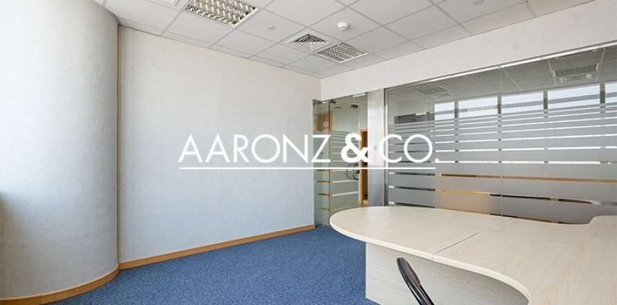 Bureau à Jumeirah Lake Towers, Dubai, 96.9 m², № 78390