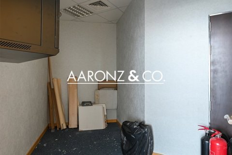 Bureau à Jumeirah Lake Towers, Dubai, 96.9 m², № 78390 - photo 11
