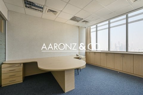 Bureau à Jumeirah Lake Towers, Dubai, 96.9 m², № 78390 - photo 4