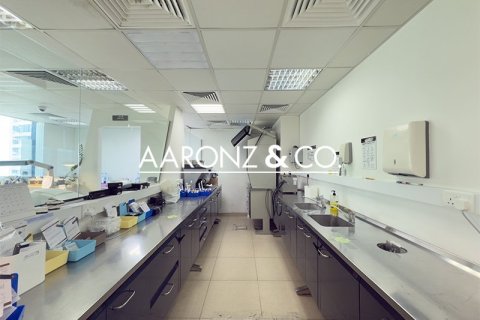 Office in Jumeirah Lake Towers, Dubai 80 sq.m. № 78392 - photo 1