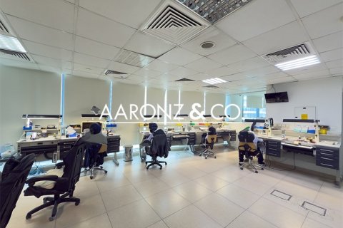 Office in Jumeirah Lake Towers, Dubai 80 sq.m. № 78392 - photo 8