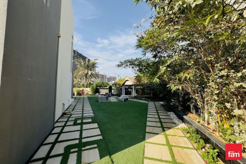 Villa in Dubai Hills Estate, Dubai 4 bedrooms, 640.7 sq.m. № 71859 - photo 29