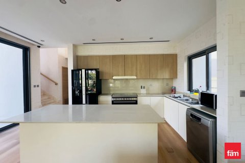 Villa in Dubai Hills Estate, Dubai 4 bedrooms, 640.7 sq.m. № 71859 - photo 6