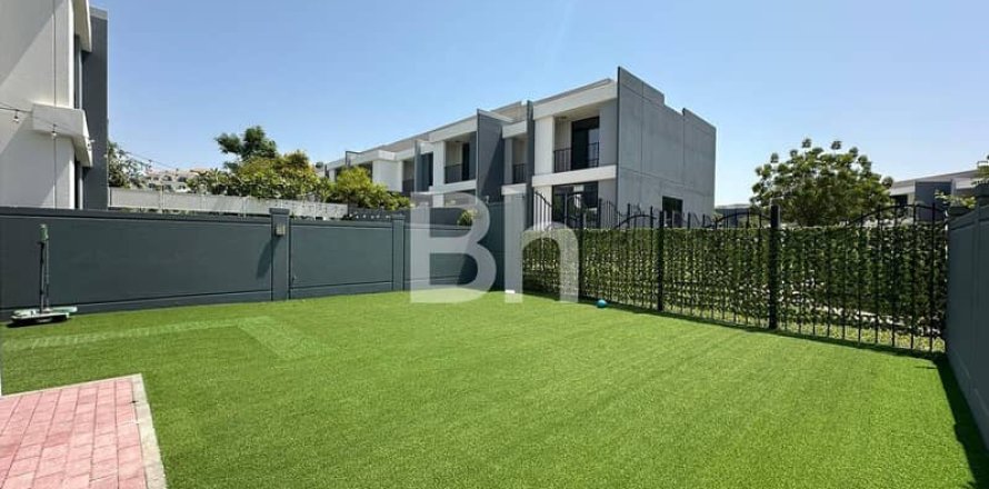 Townhouse in Motor City, Dubai 4 bedrooms, 270 sq.m. № 6229