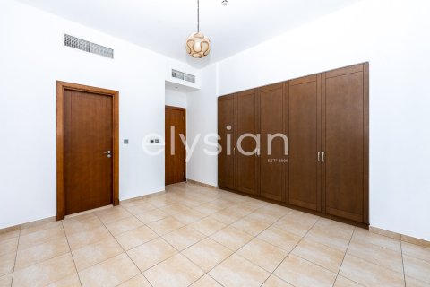 Appartement à Marina Residences, Palm Jumeirah, Dubai, 3 chambres, 227 m², № 38103 - photo 2