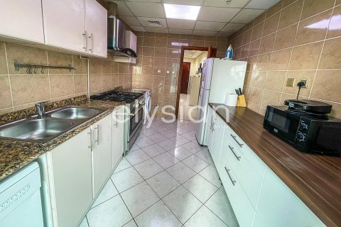 Apartamento en Marina Pinnacle, Dubai Marina, Dubai, 2 dormitorios, 113 m², № 38104 - foto 11