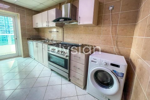 Apartamento en Marina Pinnacle, Dubai Marina, Dubai, 2 dormitorios, 113 m², № 38104 - foto 12