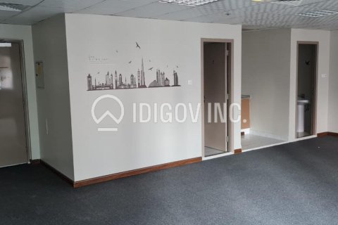 Купить офис в Джумейра Лейк Тауэрс, Дубай: 71м², № 47528 - фото 3