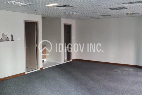 Купить офис в Джумейра Лейк Тауэрс, Дубай: 71м², № 47528 - фото 4