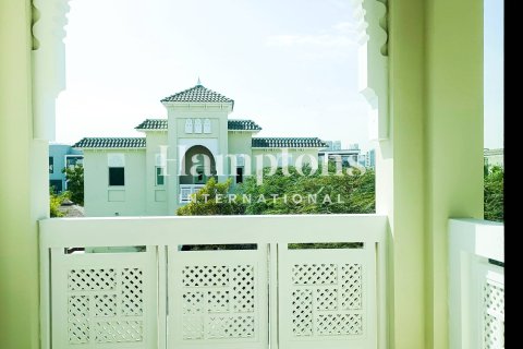 Villa en Murooj Al Furjan, Al Furjan, Dubai, 4 dormitorios, 506.04264100 m², № 63726 - foto 6