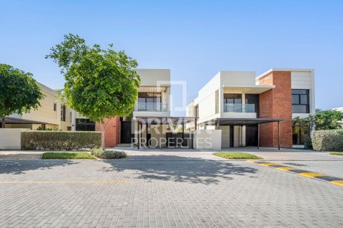 Villa in DAMAC Hills (Akoya by DAMAC), Dubai 5 bedrooms, 357 sq.m. № 87324