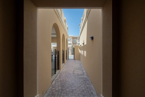Townhouse in Jumeirah Village Circle, Dubai 3 bedrooms, 277.97 sq.m. № 142201 - photo 5