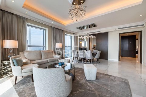 Ático en The Address Residence Fountain Views, Downtown Dubai (Downtown Burj Dubai), Dubai, 3 dormitorios, 185.16 m², № 136893 - foto 4