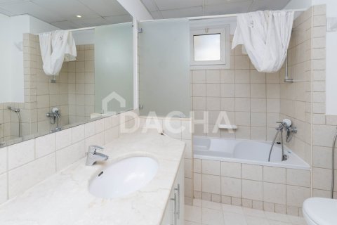 Villa in Meadows, Dubai 5 bedrooms, 355 sq.m. № 111584 - photo 7
