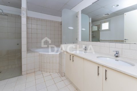 Villa in Meadows, Dubai 5 bedrooms, 355 sq.m. № 111584 - photo 12