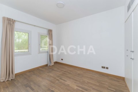 Villa in Meadows, Dubai 5 bedrooms, 355 sq.m. № 111584 - photo 6