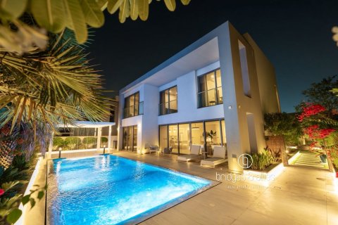 Villa en Dubai Hills Estate, Dubai, 5 dormitorios, 574 m², № 78020 - foto 1