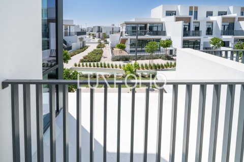 Townhouse in Arabian Ranches 3, Dubai 3 bedrooms, 205 sq.m. № 45481 - photo 5