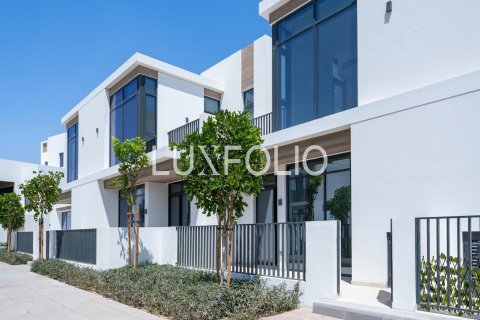 Townhouse in Arabian Ranches 3, Dubai 3 bedrooms, 205 sq.m. № 45481 - photo 8