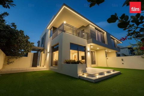 Villa in Dubai Hills Estate, Dubai 5 bedrooms, 285.3 sq.m. № 97835
