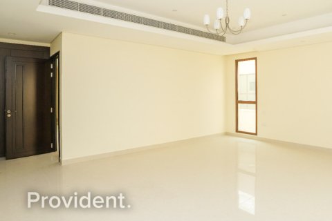 Villa in Meydan, Dubai 4 bedrooms, 307.9 sq.m. № 2179 - photo 15