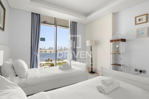 Apartment in The Crescent, Palm Jumeirah, Dubai 3 bedrooms, 161 sq.m. № 19037 - photo 11