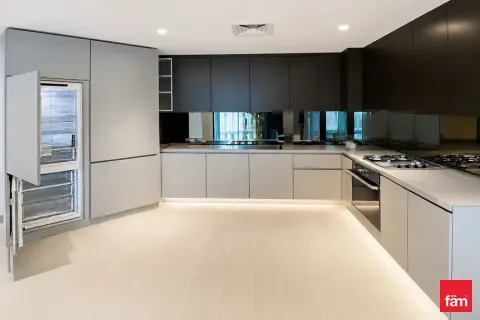 Apartment in Business Bay, Dubai 1 bedroom, 67.6 sq.m. № 110747 - photo 13