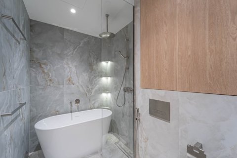 Apartment in Dubai Marina, Dubai 3 bedrooms, 199 sq.m. № 120660 - photo 17