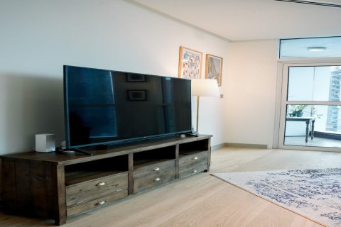 Apartment in Dubai Marina, Dubai 3 bedrooms, 199 sq.m. № 120660 - photo 9