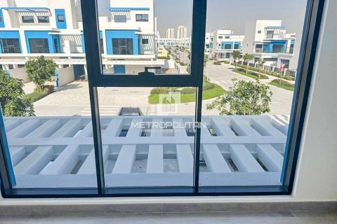 Снять в аренду таунхаус в Damac Lagoons, Дубай: 4 спальни, 207м², № 73501 - фото 7