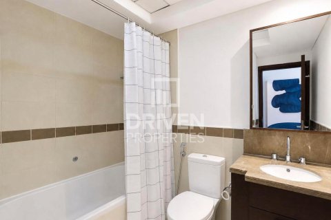 Apartment in 29 Burj Boulevard, Downtown Dubai (Downtown Burj Dubai), Dubai 1 bedroom, 74.23 sq.m. № 127966 - photo 11